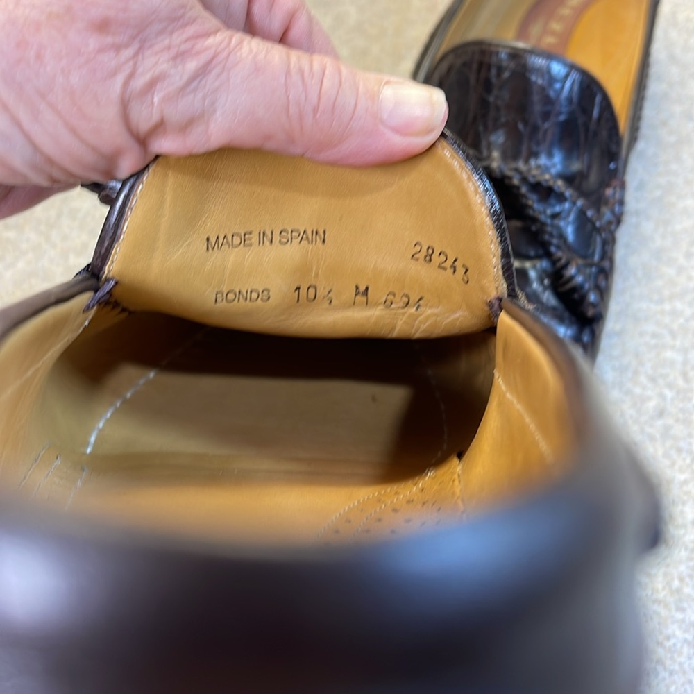 MEZLAN SHOES SIZE 10 1/2 M.  BLACK WITH BRAIDED BOW.  CROCODILE - Picture 5 of 16